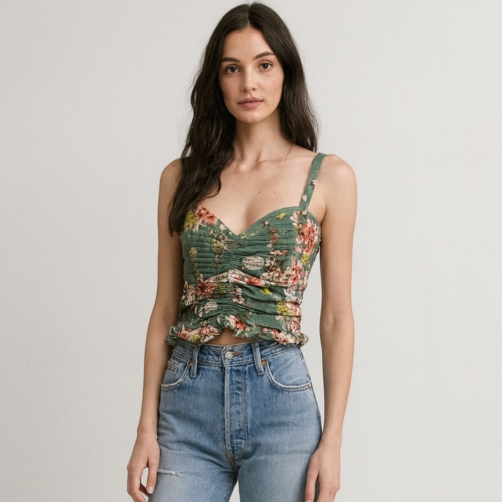B.O.G. Collective cropped Floral top With ruffles Size large Sage green NWT